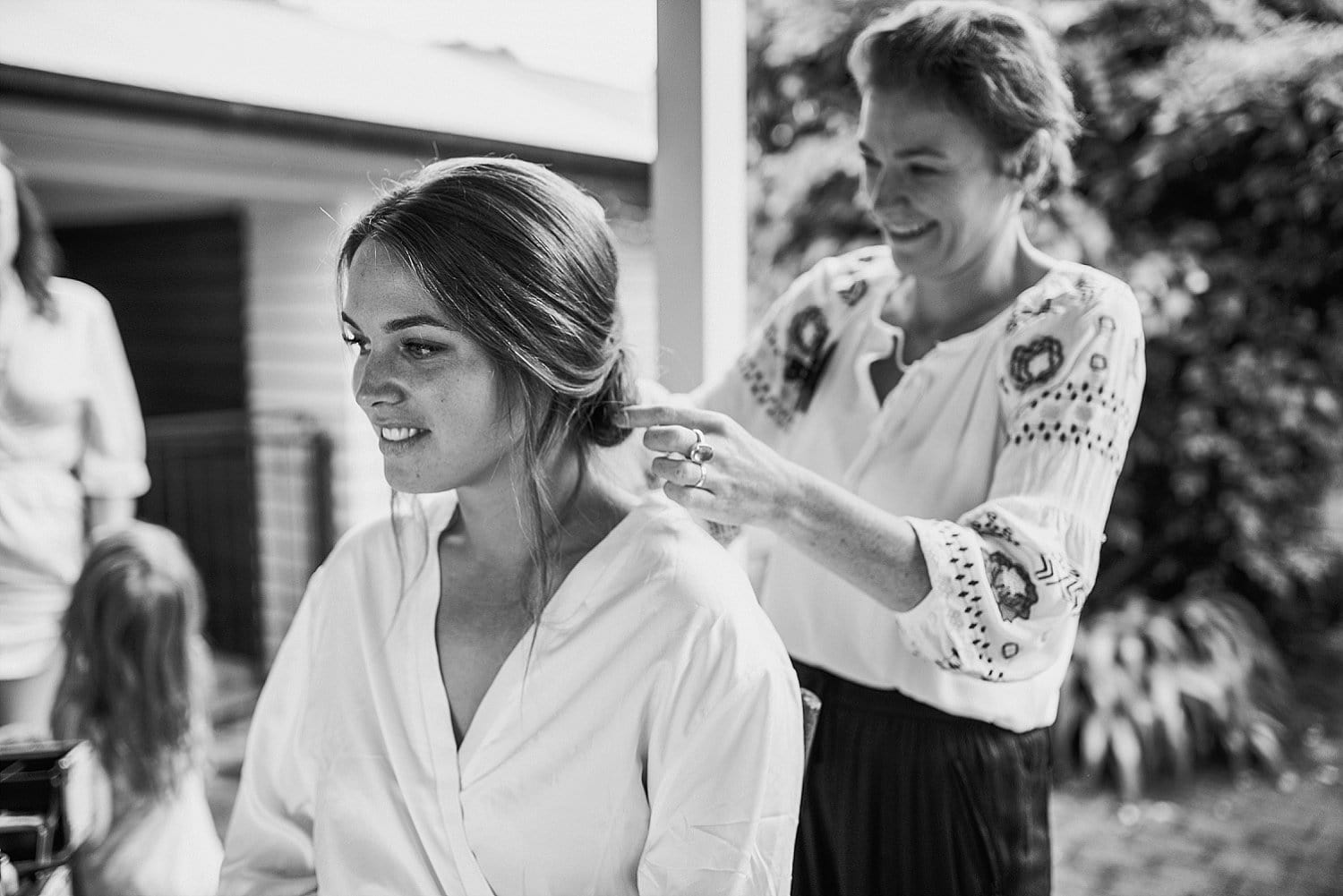 Kate & Grae - Cape Estate, Hawke's Bay | www.meredithlord.com