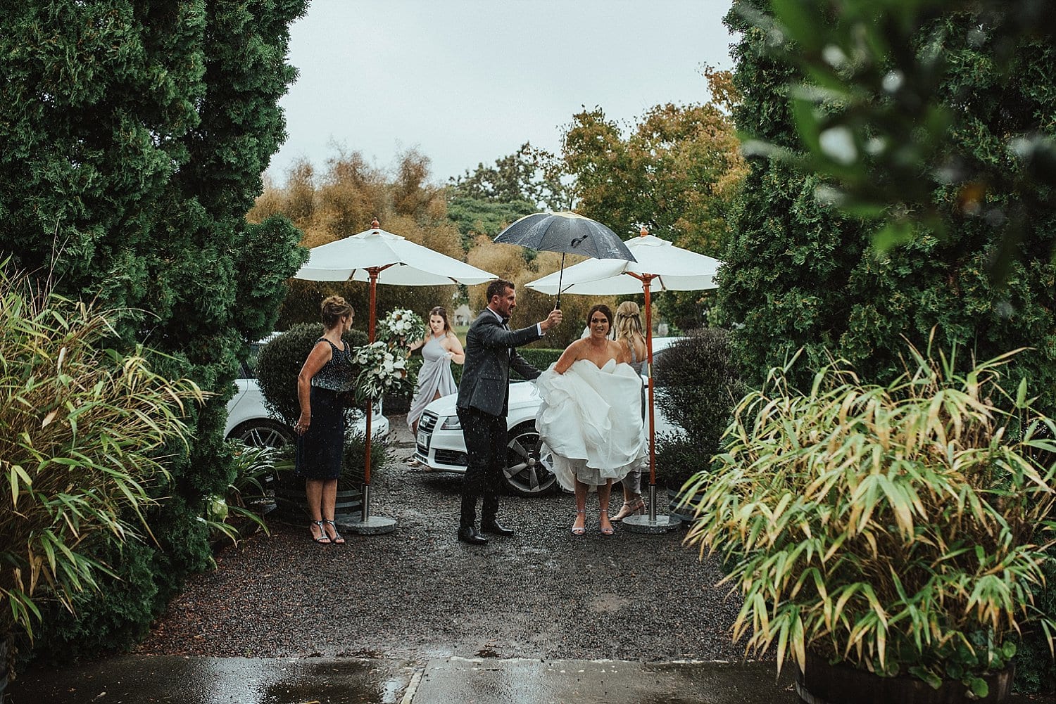 Kate & Grae - Cape Estate, Hawke's Bay | www.meredithlord.com
