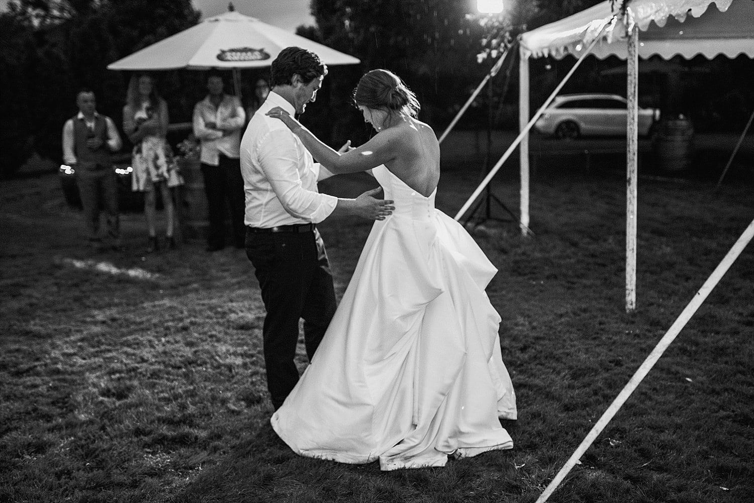 Kate & Grae - Cape Estate, Hawke's Bay | www.meredithlord.com