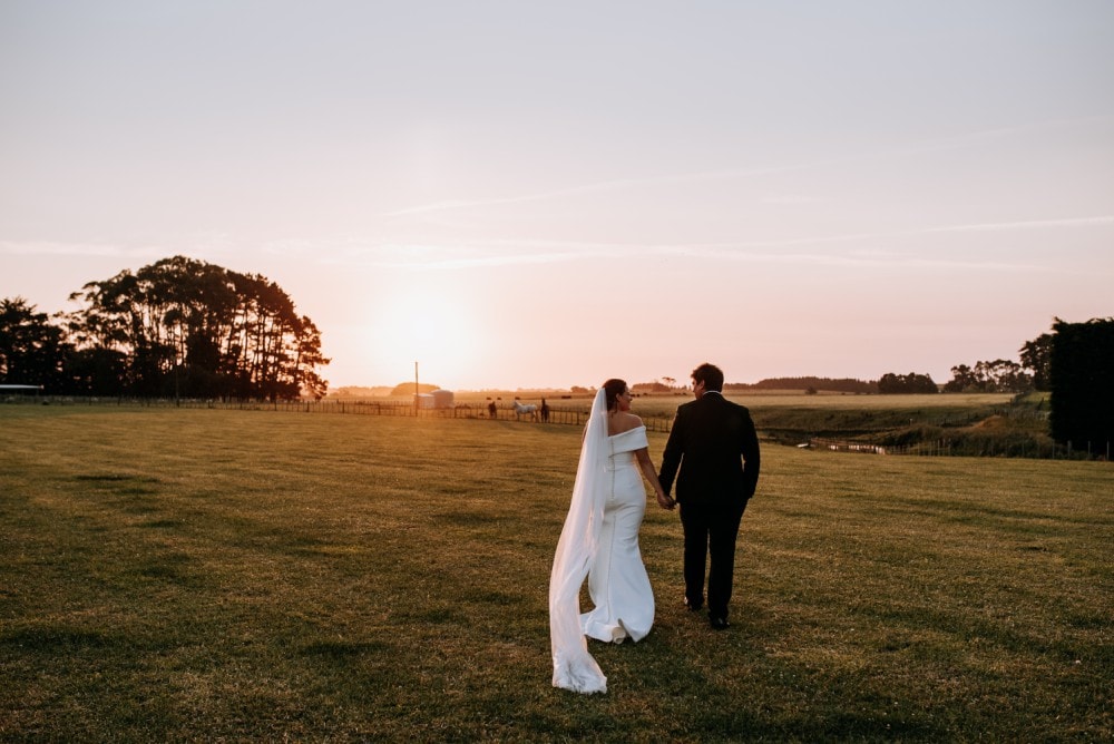 Kate & Shay - Feilding Farm Wedding | www.meredithlord.com